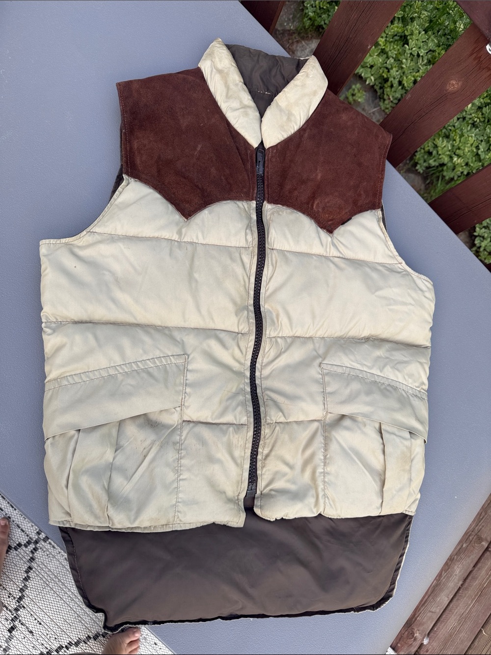 VTG Sport Chief feather & down Ivory, Brown Quilted Puffer Vest, Suede Yoke Lg